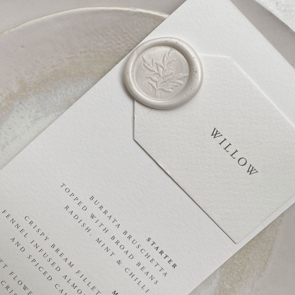 White Wedding Menu with Name Tag – Lilac & White